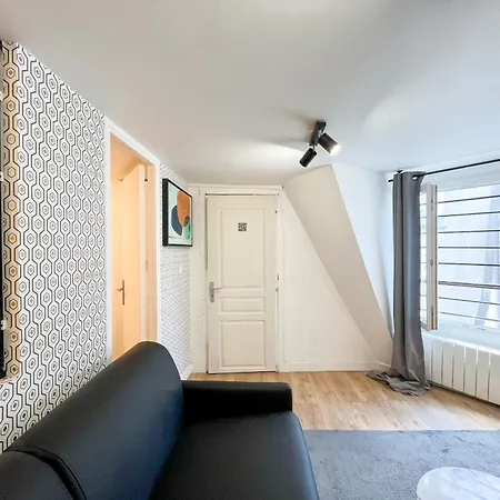 Urban Flat 150 - Pretty Flat In Center Of